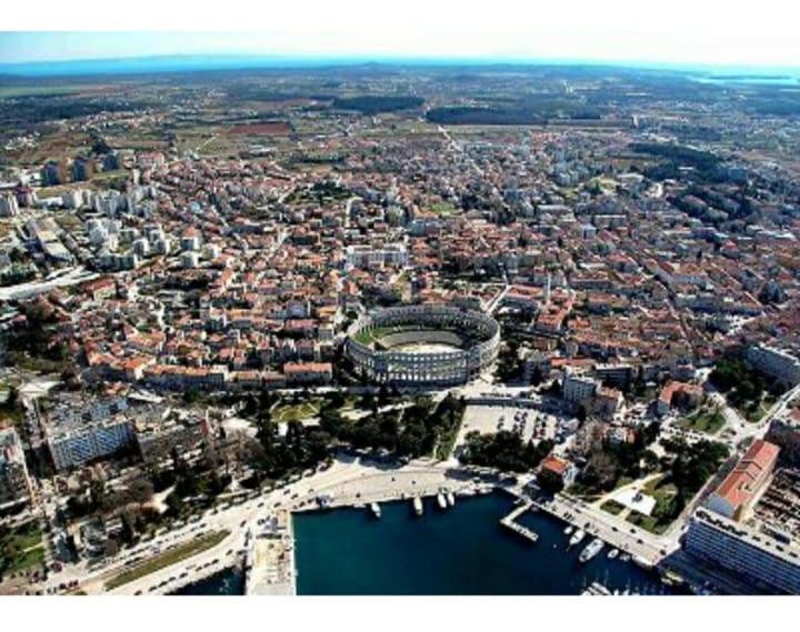 Be Free-central-free Parking-garden-bbq * Pula