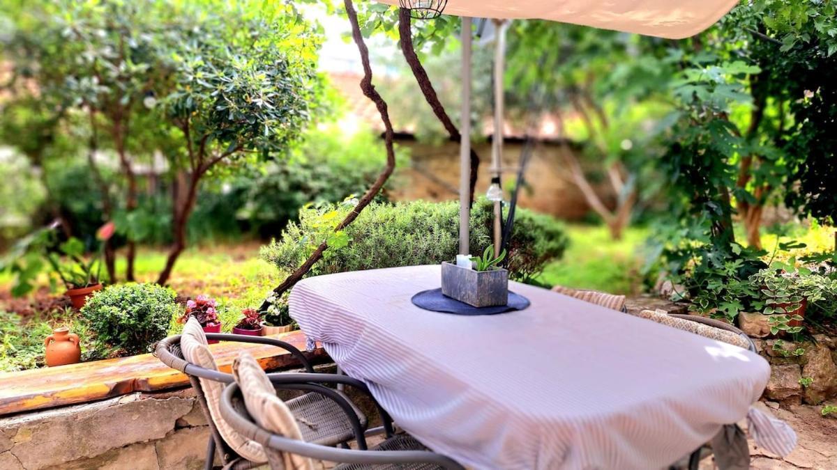 Be Free-central-free Parking-garden-bbq *