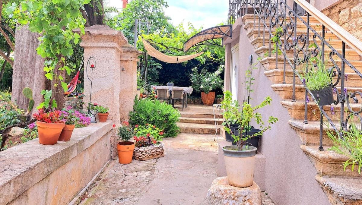 Be Free-central-free Parking-garden-bbq Pula